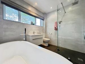 Photo 3- click for photo gallery